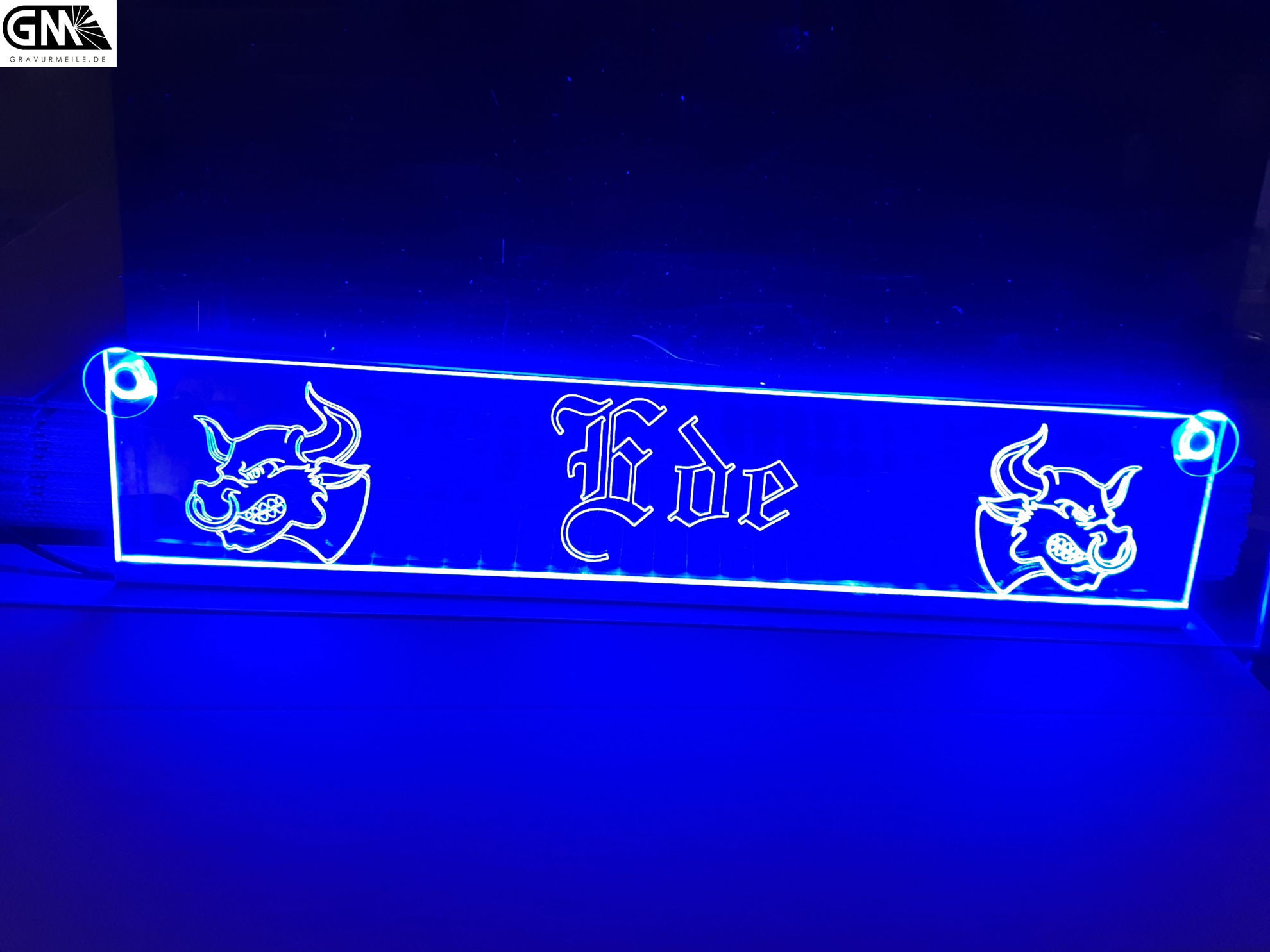 Beleuchtetes LKW Namensschild mit Ede LED Gravur Truckerschild