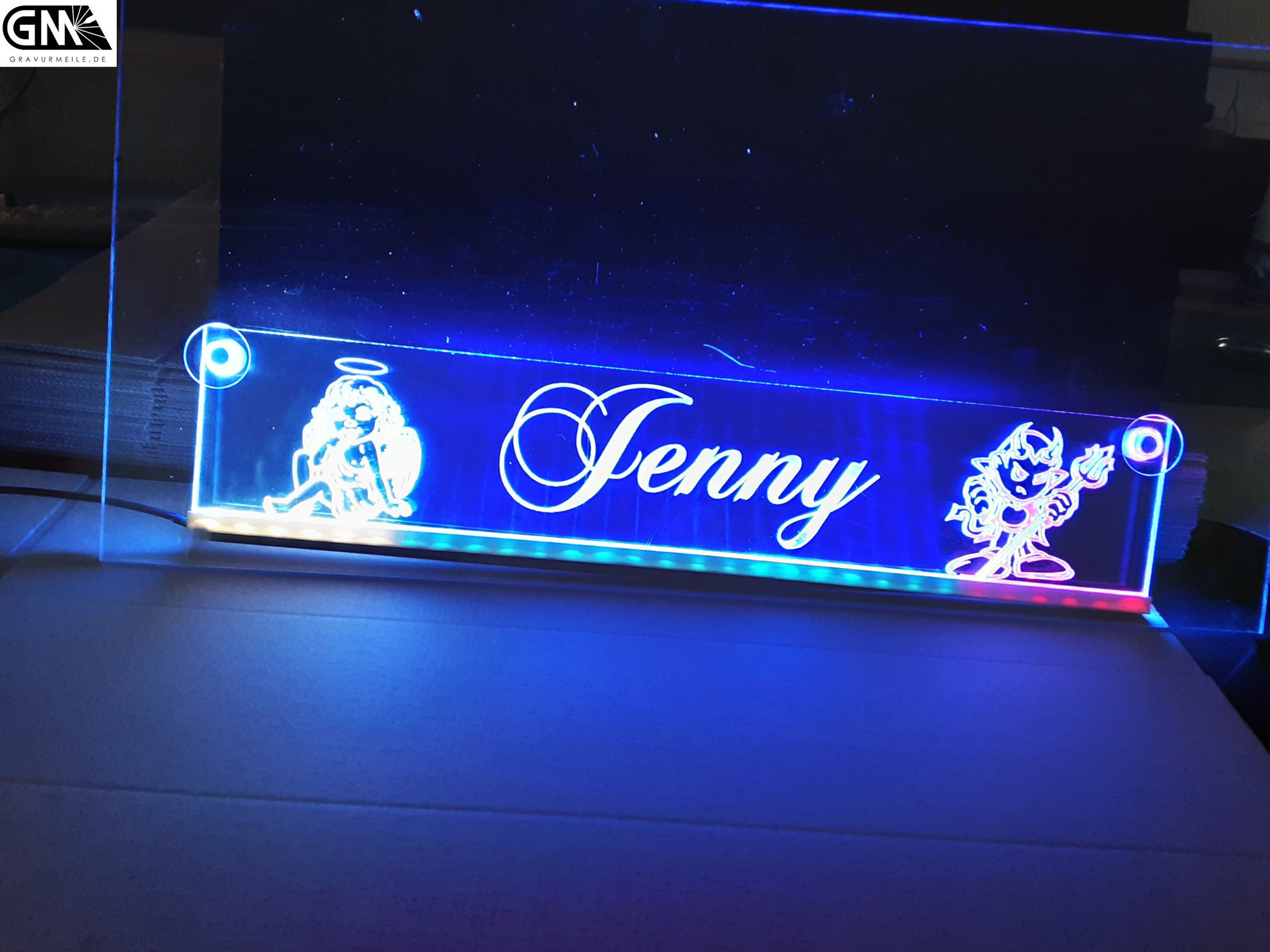Beleuchtetes LKW Namensschild mit Jenny LED Gravur Truckerschild