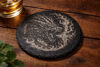 Drachenkopf Untersetzer aus Schiefer – Flammen Fantasy Design